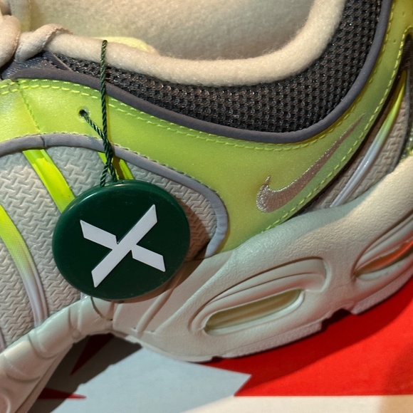 Nike Air Max Tailwind IV 4 Men's Size 11.5 US New w Box CJ0784 700 - Picture 4 of 9